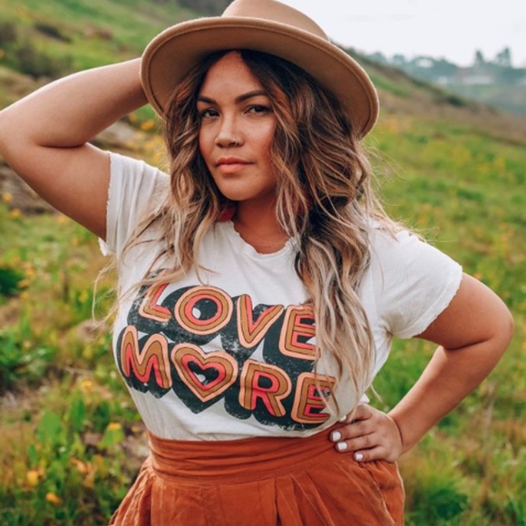 Love More Dazey LA T-Shirt White - Picture 6 of 6